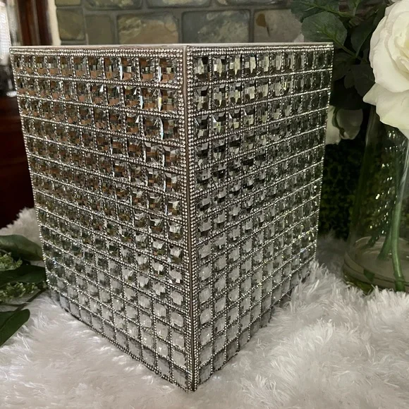 🎉SOLD🎉BELLA LUX Full Rhinestone Crystal Luxury Wastebasket Trash Can~Rare HTF - Picture 8 of 8